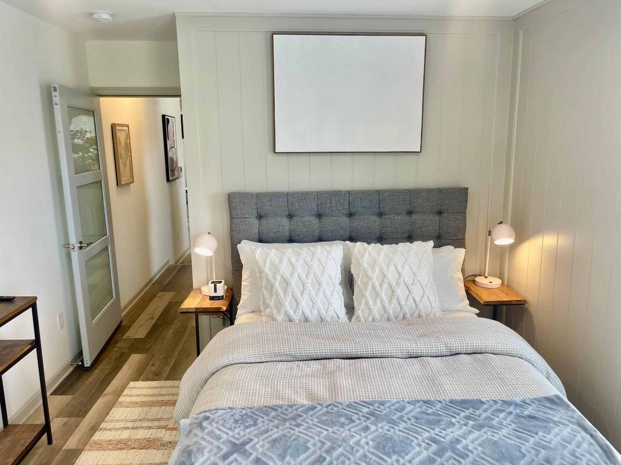 Modern Fully Renovated Suite & Loft In Downtown Trenton Bagian luar foto