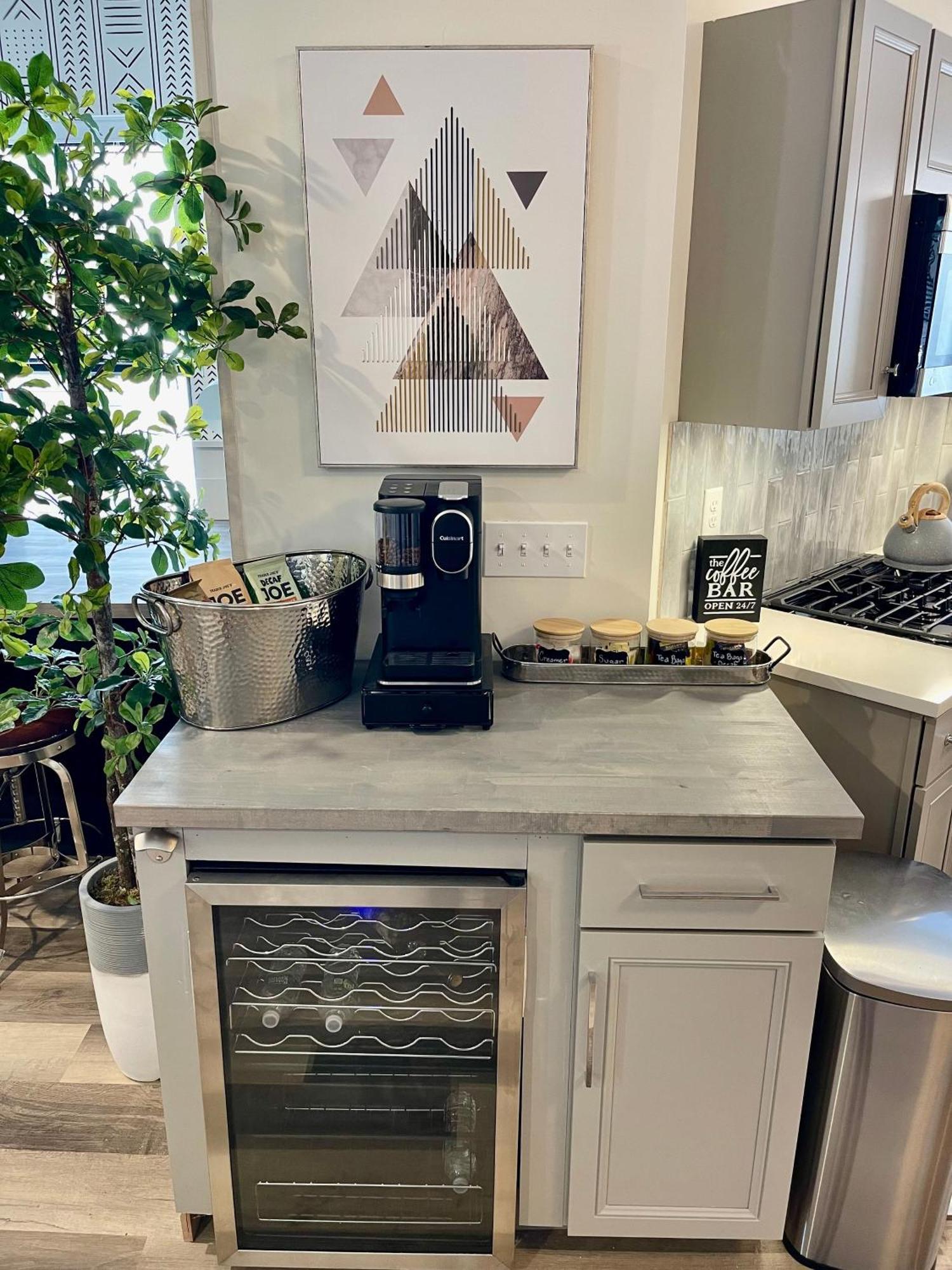 Modern Fully Renovated Suite & Loft In Downtown Trenton Bagian luar foto