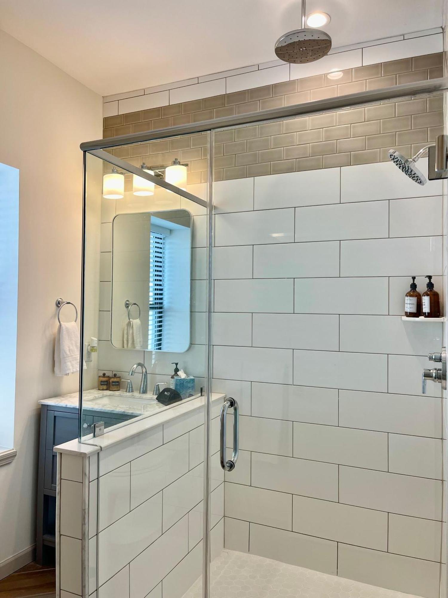 Modern Fully Renovated Suite & Loft In Downtown Trenton Bagian luar foto