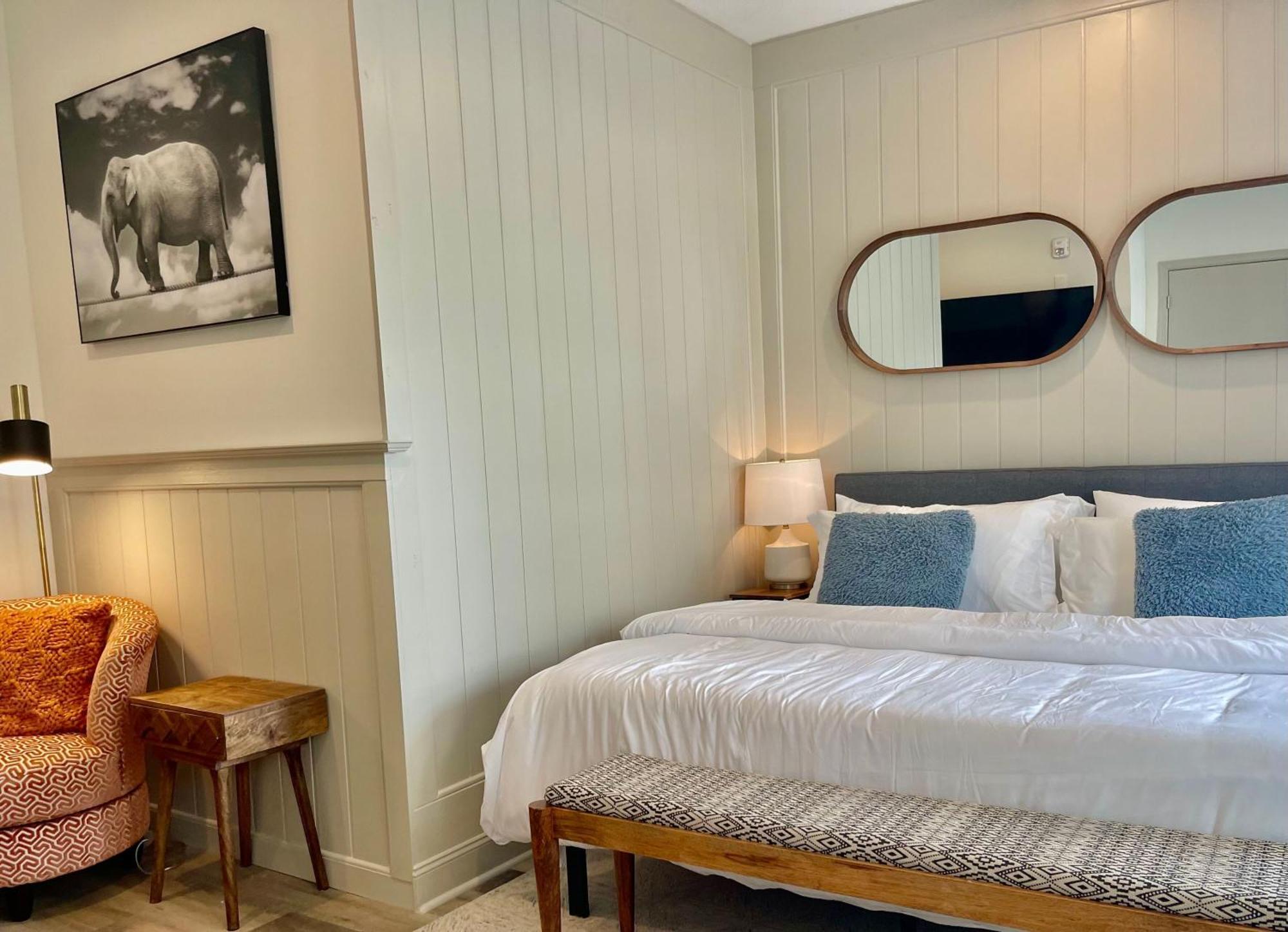 Modern Fully Renovated Suite & Loft In Downtown Trenton Bagian luar foto
